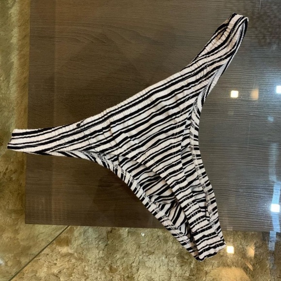 Thong (Pack of 4) - Picture 2 of 2
